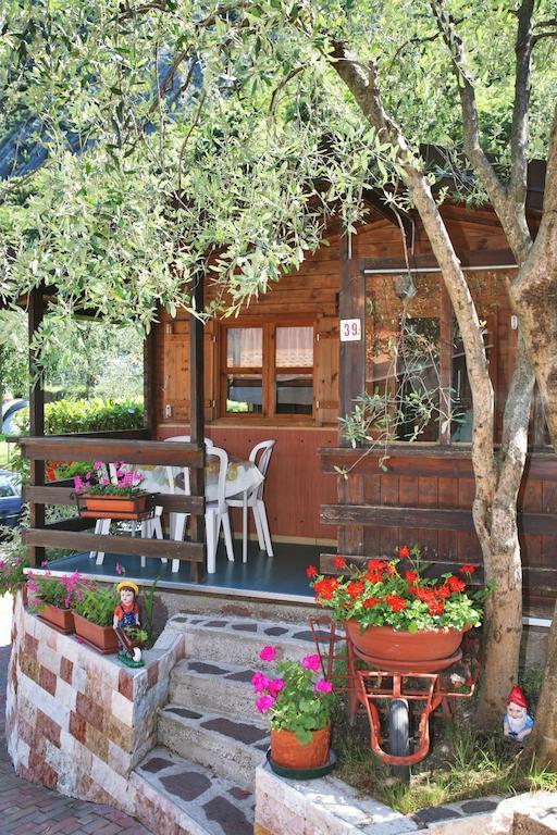 Camping Alpino - Nature Village Malcesine Bilik gambar